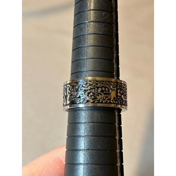 Silver Tone Design Band Ring Size 10 - Picture 1 of 3